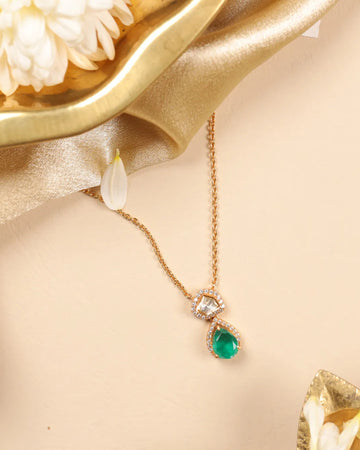 Vera Pendant