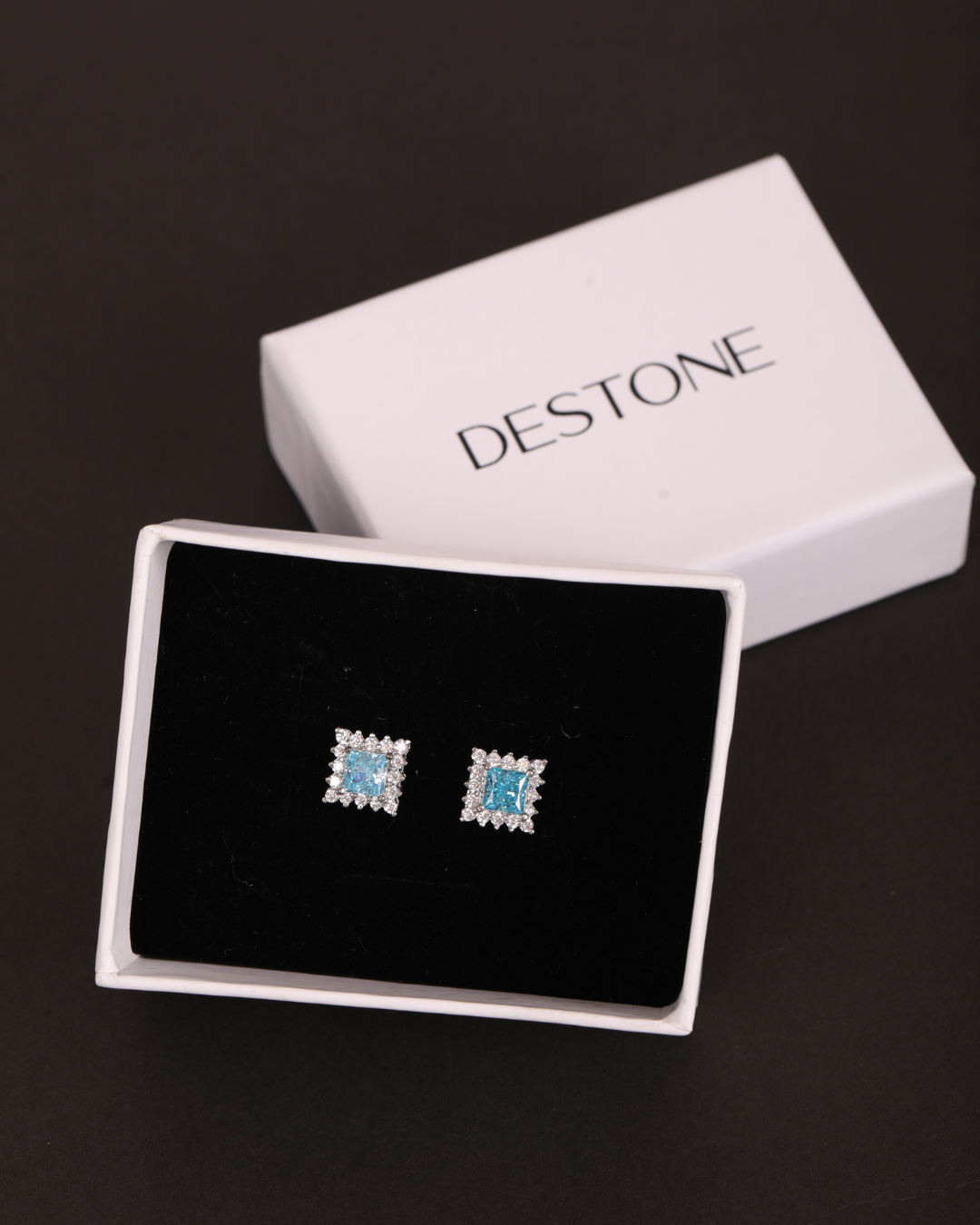 HEAVENLY BLUE ELEGANCE STUDS