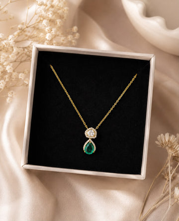 Emerald Élan Pendant